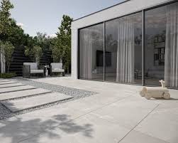 Ritual Taupe na tarasie